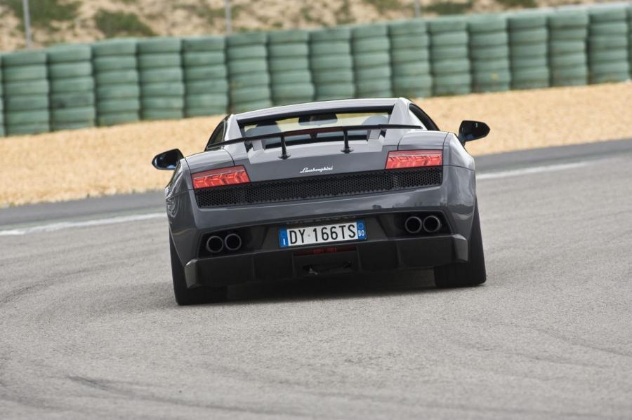  Lamborghini Gallardo LP570-4 Superleggera 2010 года  (фото 117 из 183)